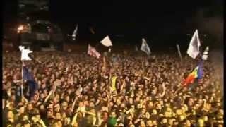 Muse - Time Is Running Out Live Glastonbury 2004