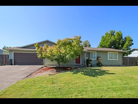 2484 Rosewood St, Medford, OR 97504