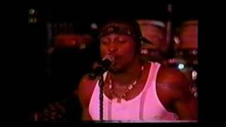 d'Angelo - left &amp; right