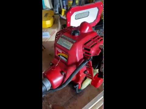 Shindaiwa T230 Weedeater changing the primer bulb