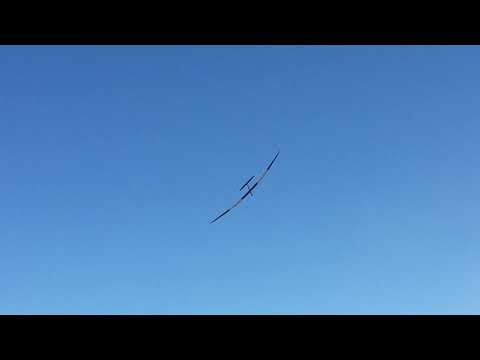 Explorer 3.8m Hand Launch and "playing"