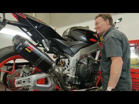 Aprilia Tuono 2022, how to fit an Akrapovic Slip-on exhaust