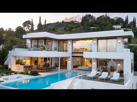 For sale 🌟 La Quinta – Contemporary Villa with Incredible Views 🌊🏡