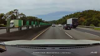 [閒聊] 內線跟中線併排 後車前擋飛石噴裂