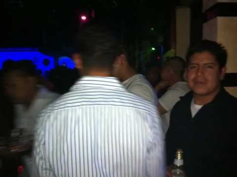 Noche de Party en Mangos Night Club