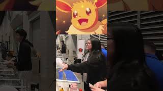 she couldn't believe it was free #pokemon #pokemoncards #pokemontcg #pokemoncommunity #couple