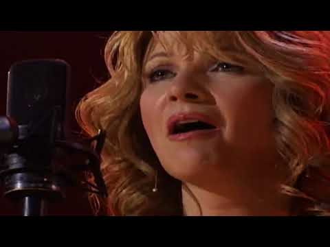 Patty Loveless, Ricky Skaggs, Carmella Ramsey — "Daniel Prayed" — Live