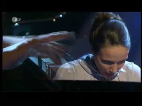 Helene GRIMAUD plays J.S.Bach Piano Concerto No.1-1st mov