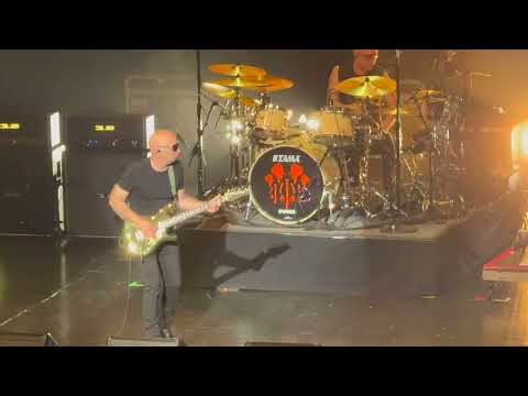Passion, Warfare, & Alien Surfing...Joe Satriani & Steve Vai At Hard Rock Live Orlando, FL