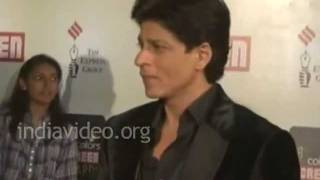 Shah Rukh reprimanded by daughter for smoking