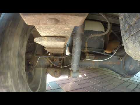 TOYOTA HILUX Rear Suspension View (Leaf Spring Suspension)
