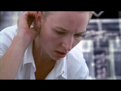 Cube 2: hypercube Kate jumps into the tesseract