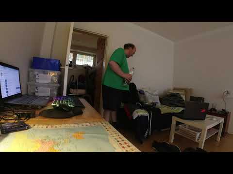 MongoTV_7712 - CYKLER TIL LIDL OG SÆLGER TOMME FLASKER OG KØBER BLANDET SALAT 8 KRONER