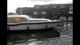 preview picture of video 'Pilot takes a risk at Wroxham bridge! (Stabilised)'