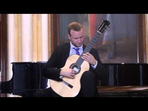 Jaka Klun plays Isaac Albeniz: Torre Bermeja