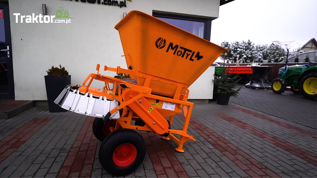Rozsiewacz nawozów, posypywarka komunalna MOTYL N031M1K z kołami I Traktor.com.pl