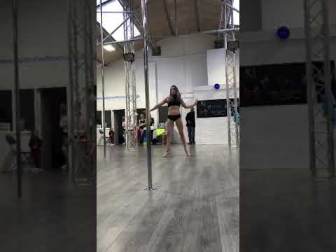 Addictive fitness showcase pole routine November 2019