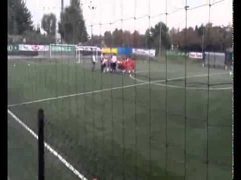 INIZIO ATTIVITA' SCUOLA CALCIO 2011-2011.flv