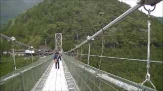 preview picture of video '谷瀬の吊り橋　十津川村　/　渡りました、スリル満天です！　/　奈良観光スポット'
