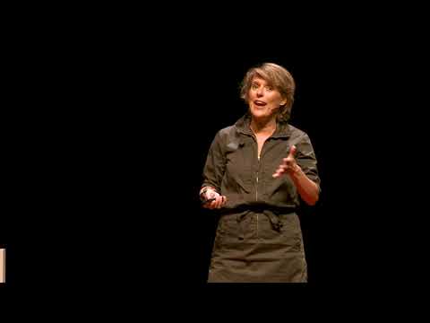 Telling half the truth | Britt van Uem | TEDxDenHelder
