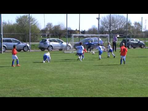 Elistha F4 - DFS SV F1 zaterdag 18 april 2015