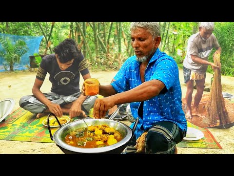 Village Grandpa Cooks Fish Curry With Eggplant And Potatoes, Bangladesh Village Cooking