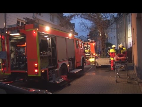 Kellerbrand - 7 Verletzte in Köln-Humboldt/Gremberg am 15.01.16 + O-Ton