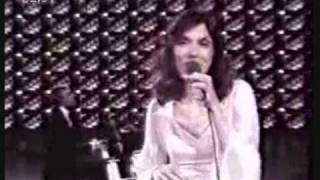 Karen Carpenter Tribute with Karen's Theme