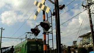 preview picture of video 'Japanese Old-fashioned (Bell type) railroad crossing at Kumamoto City  (17/03/07)'