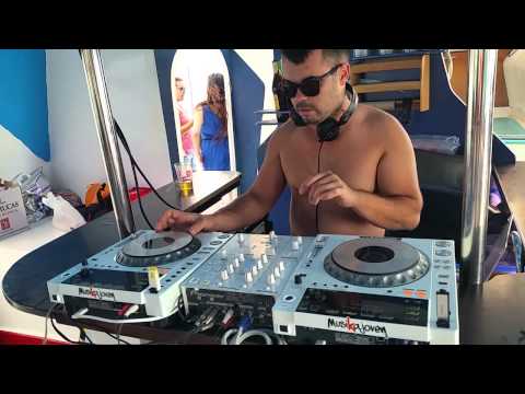 Javi Martin // Musika Joven Boat Party 2015