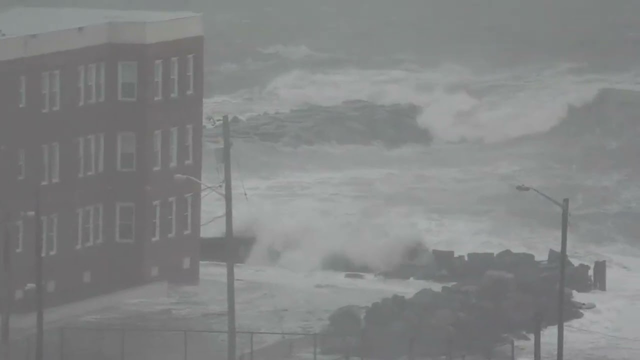 AloneKitty - Drift Away