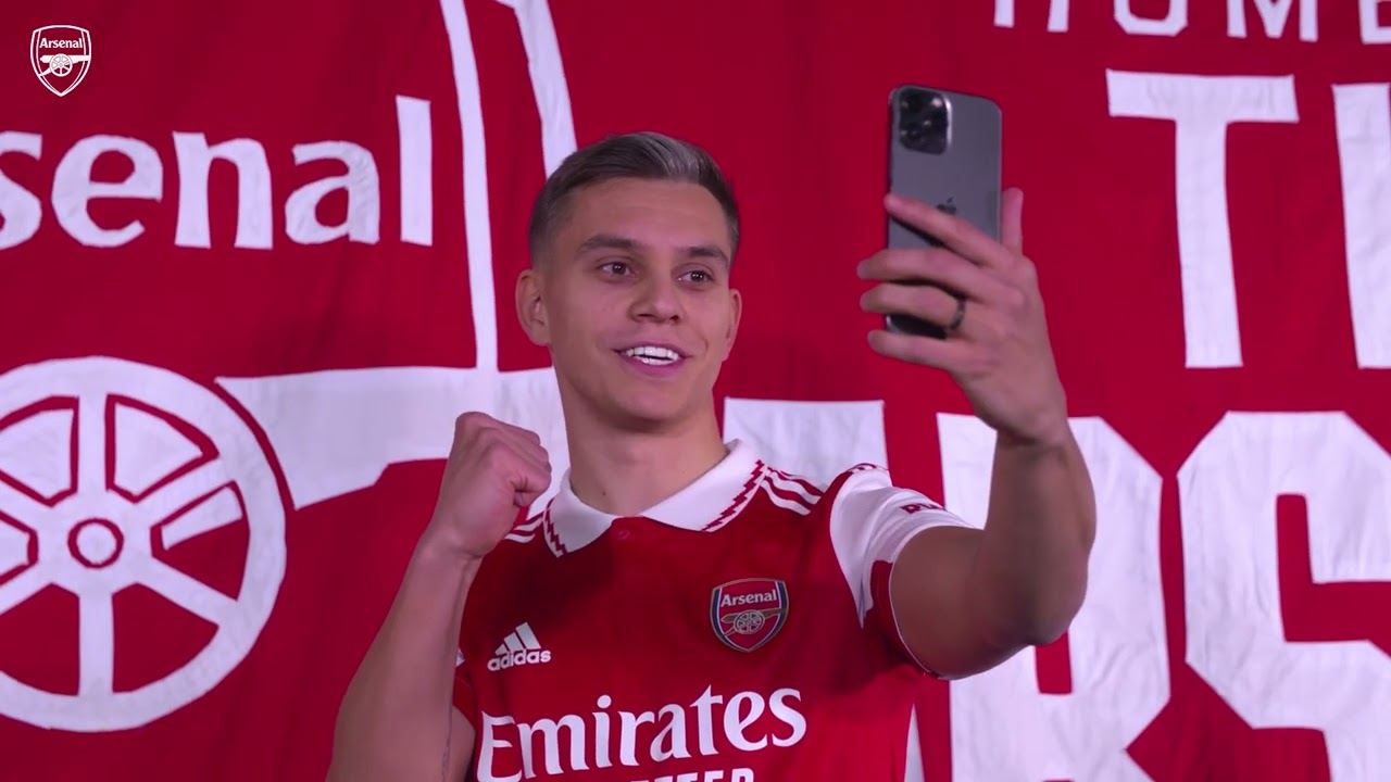 Leandro Trossard's first day at The Arsenal