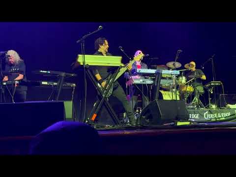 SAGA - YOU'RE NOT ALONE on CTTE 2025 With Audience Participation Led by Michael in Stardust 4/7/2025