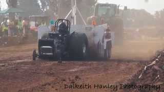 preview picture of video 'Hitman @ Waaia Tractor Pull'