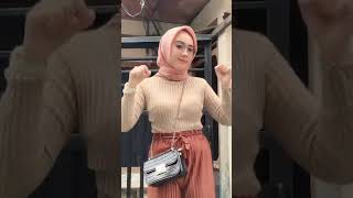 Download lagu jilbab gunung gede nyeplak mp3 Download lagu jilbab gunung gede nyeplak mp3