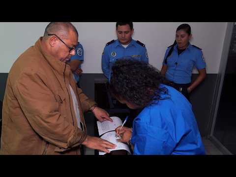 Mujer fue encontrada con cocaína en un barrio de Managua
