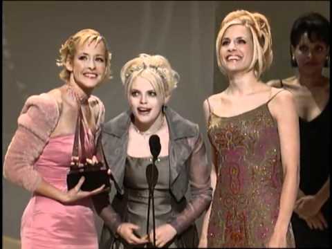 Dixie Chicks Win Favorite Country New Artist Award - AMA 1999