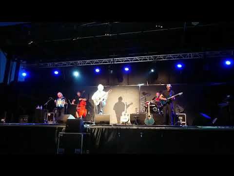 Pierre Perret - Lily (concert au festival Bastid'art août 2019)