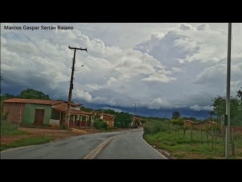 Chuva no Povoado de Bonzão no município de Lapão Bahia .