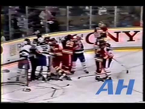 NHL Jan. 13, 1990 Toronto Maple Leafs v Calgary Flames (R) Dan Daoust v Gary Roberts (R)