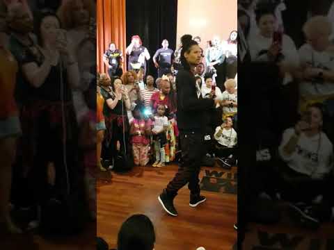 3:49 Les Twins NY - Louis Pierre Beats Larry freestyle YouTube ·  Aug 13, 2019