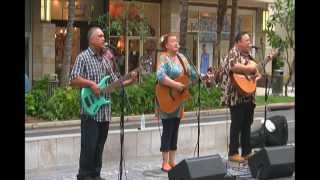 Na Mele No Na Pua - Jeff Rasmussen, Robi Kahakalau, and Alden Levi - Live from Waikiki Beach Walk