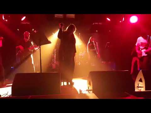 vega - yalnızca ben, yüzlerce sen (live) (23.09.2023 dorock xl kadıköy konseri) (açıklamayı okuyun)
