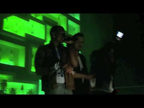 Nestor el Lince estrena "Suelta el celu" junto a Mecha y Doble Seis en su primer concierto oficial.