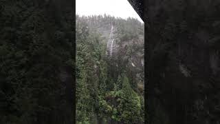 Transfer from the cruise ship to a small boat to see the waterfall in Alaska 🇺🇸