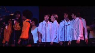 Elvis presley entering the stage with Thats alright song.wmv