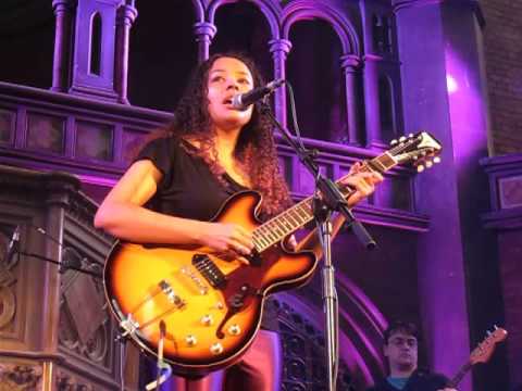 Citizen Helene - How Can You Find Someone To Love (Daylight Music, Union Chapel, London, 30/01/16)