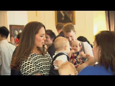 Prince George and the Duchess of Cambridge meet New Zealand babies at playgroup