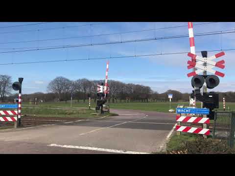 Treinen overweg Holten