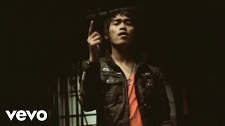 Download lagu Hijau Daun - Selalu Begitu (Video Clip) mp3